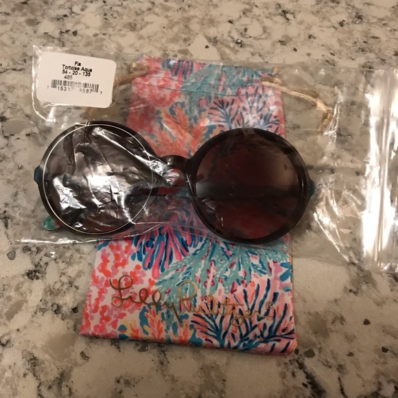Lilly Pulitzer tortoise aqua catch the wave fia sunglasses main image 2
